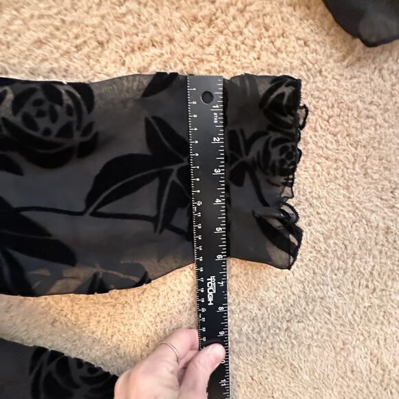 Women's Y2K Black Velvet Burnout Floral Top Sz XL Whimsigoth Fairy Goth Witchy - Picture 15 of 16